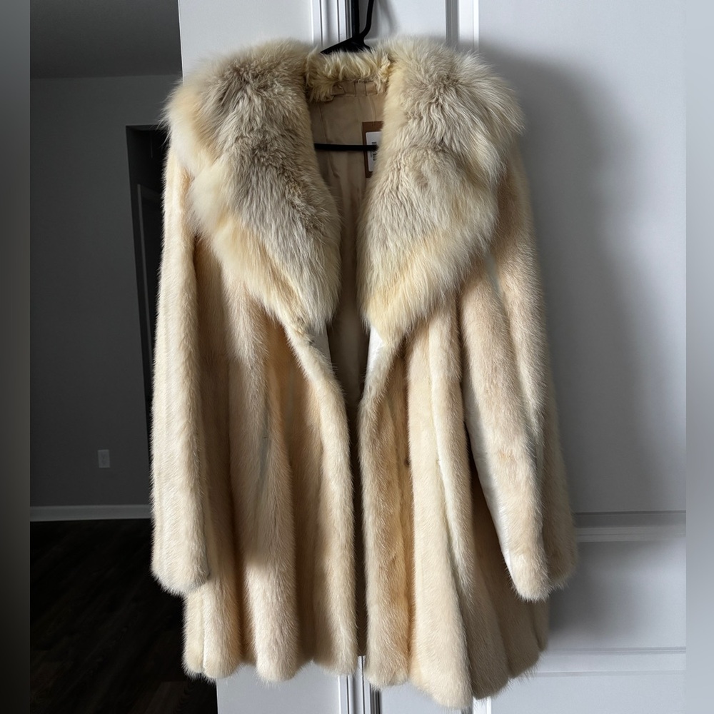 Vintage Elegant Cream Fur Coat - Mink | XS/S